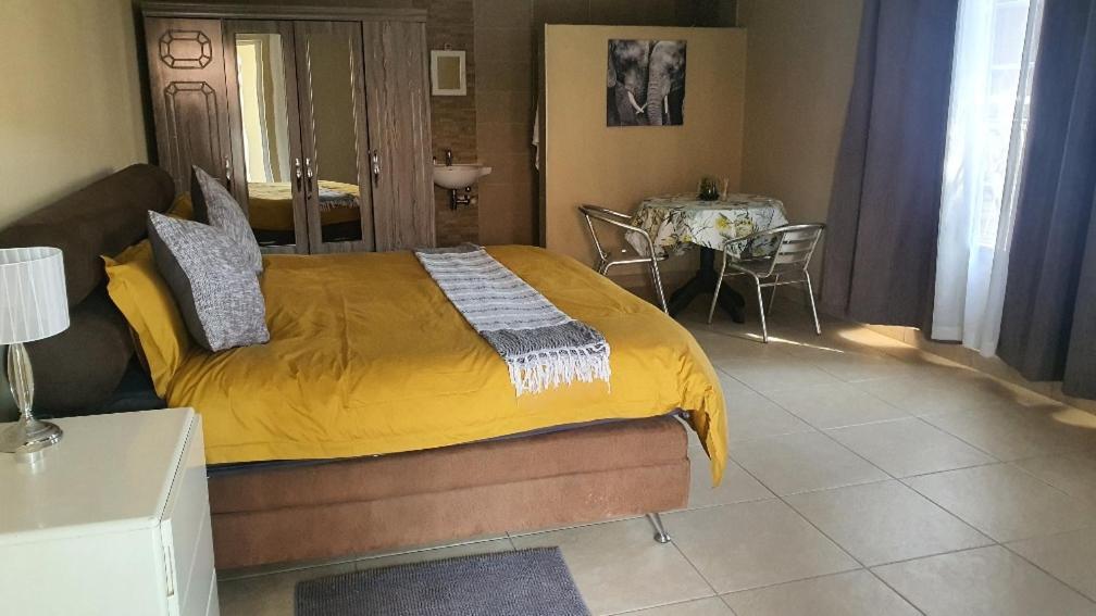 Koi Inn Hartbeespoort Luaran gambar