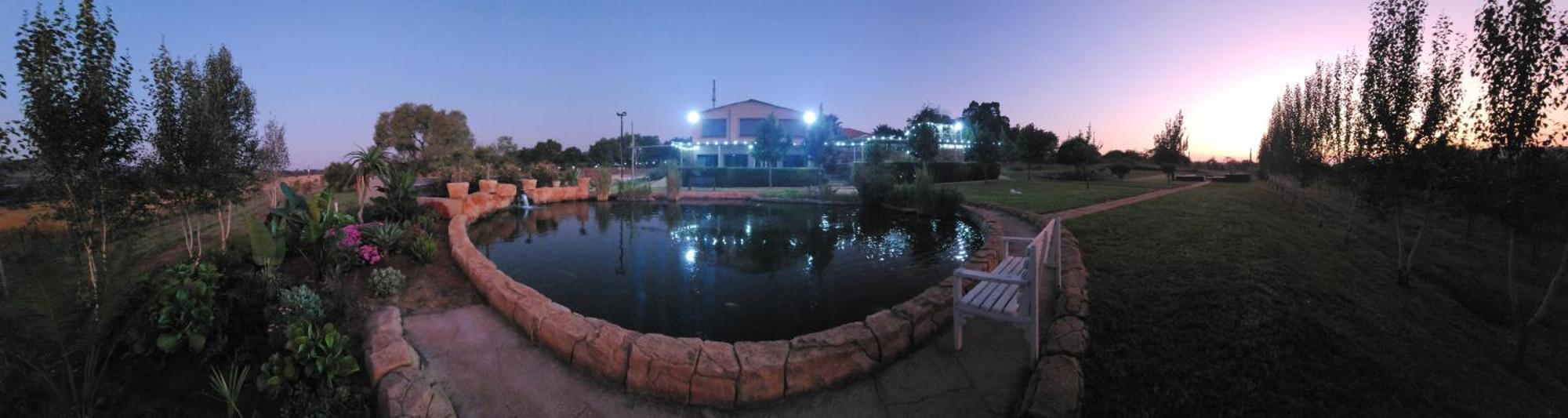 Koi Inn Hartbeespoort Luaran gambar