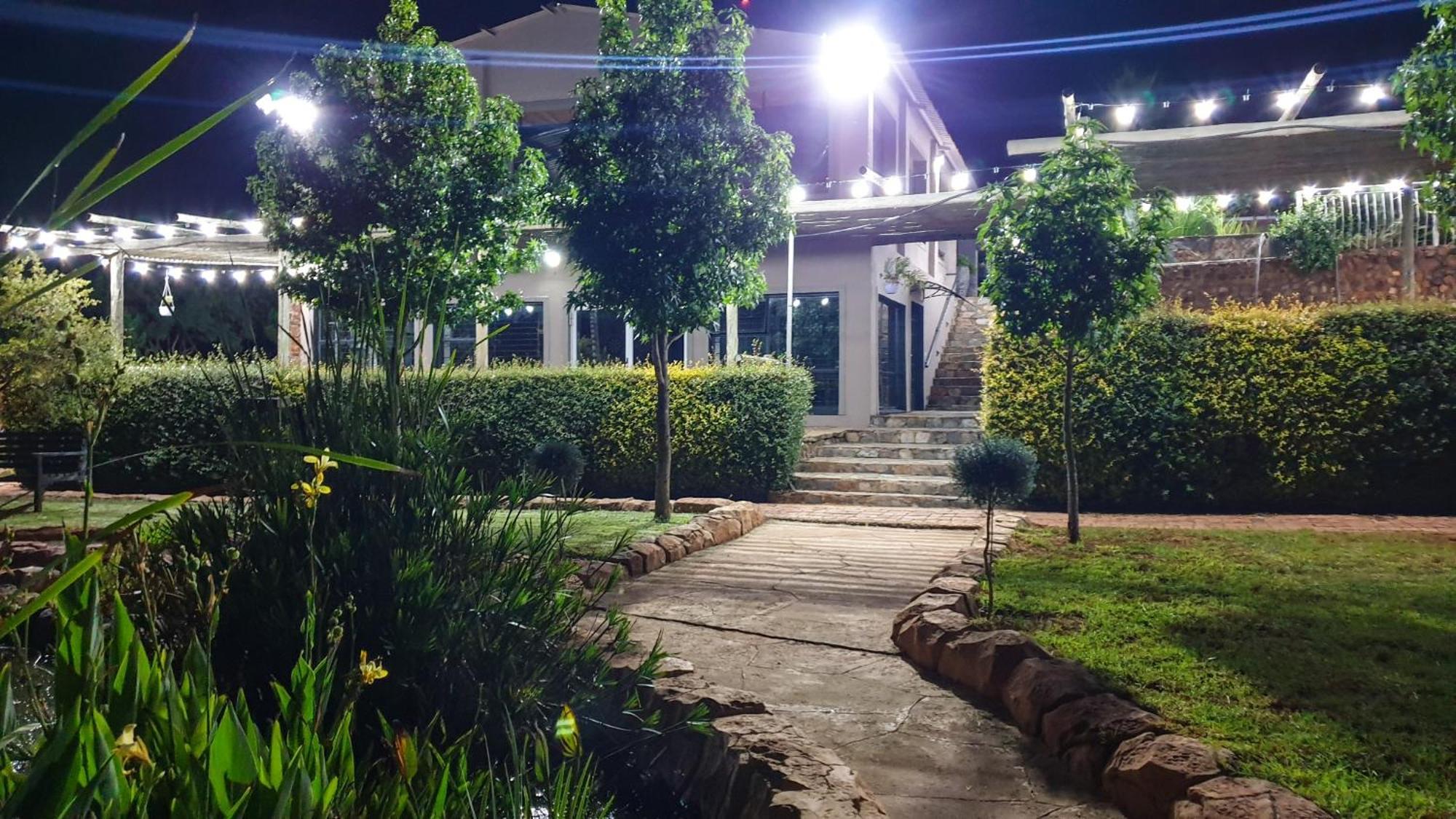 Koi Inn Hartbeespoort Luaran gambar
